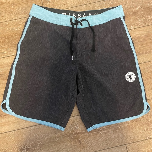 VISSLA Swim Trunks / Surf Board Shorts - Picture 1 of 4